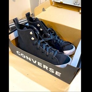 Converse Women’s CTAS Hiker Hi Tops Size 8